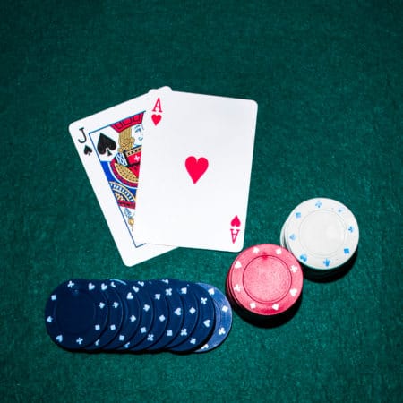 Poker: When to fold and when to play